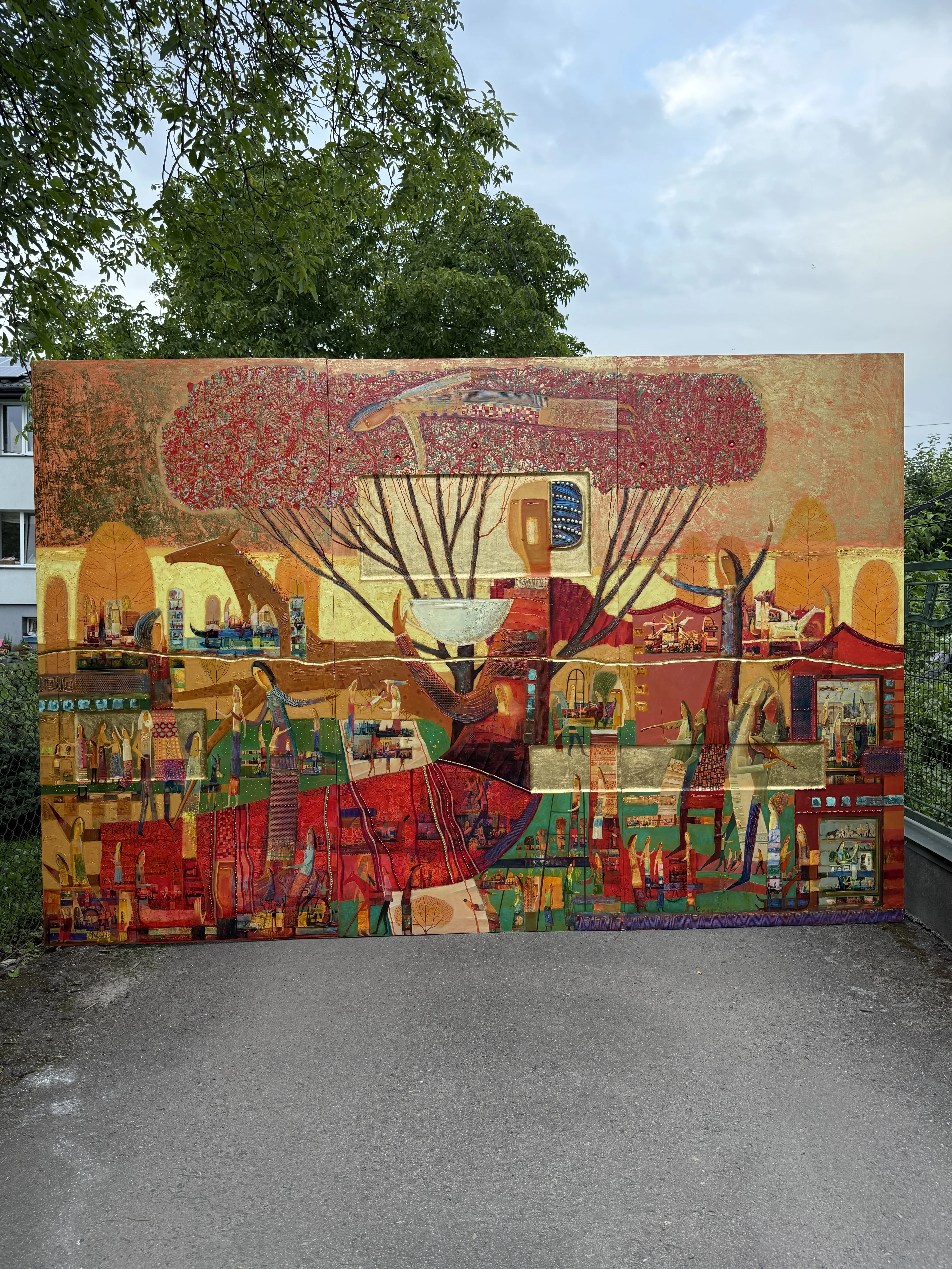 Зображення "Тутове дерево" від Роман Опалинський, розмір: 375x250cm, матеріали: олія/дерево, медіум: Живопис, місто: Городок, ціна: $35000 (≈ 1 568 032 грн) Фото 1 з 19.